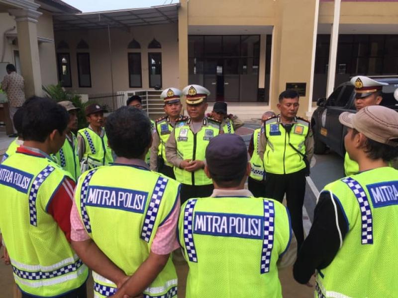 Pak Ogah di Depok Diberdayakan Ikut Atur Lalu Lintas