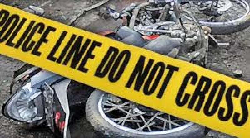 Perempuan Pengendara Motor Terpelanting Menghantam Aspal dan Tewas di Depok